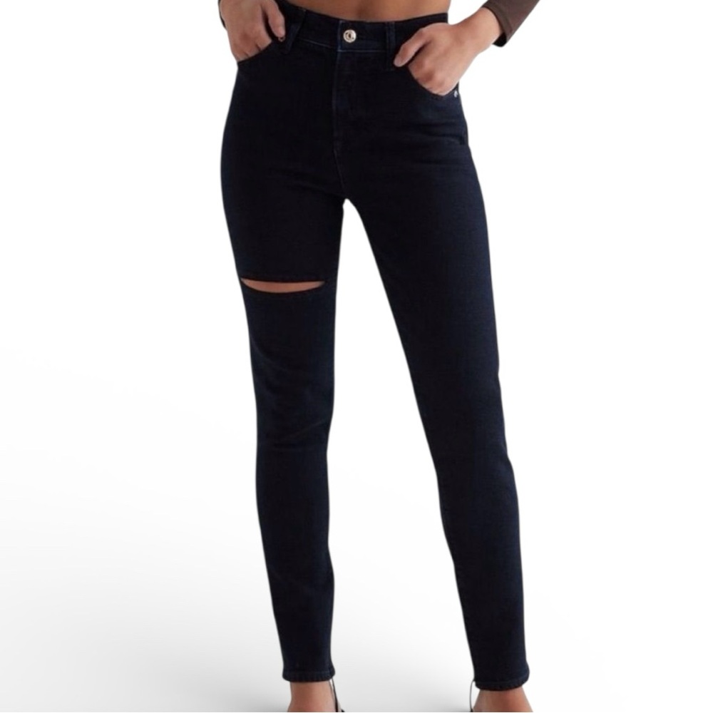 NWT! Express 90s-inspired high-waisted skinny jeans in dark wash - Size: 8S
